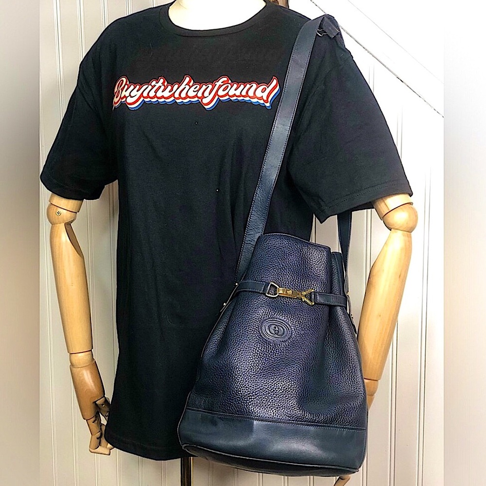 GUCCI Navy Leather Horsebit Bucket Bag Suede Lining Gucci Knight Zip Pull MINT